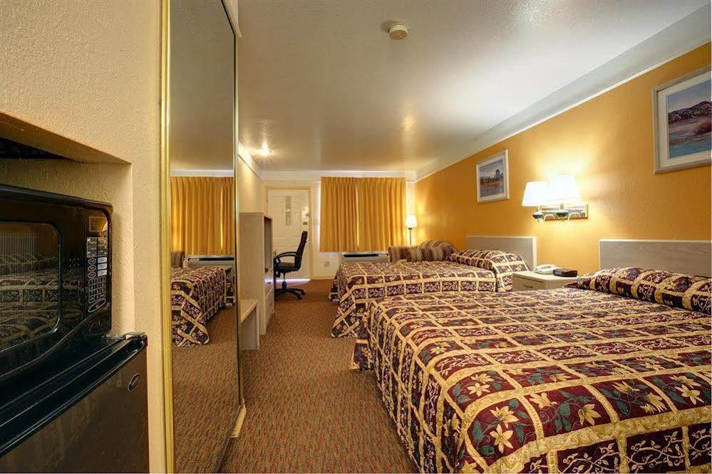 Texas Inn & Suites Pharr/San Juan Buitenkant foto