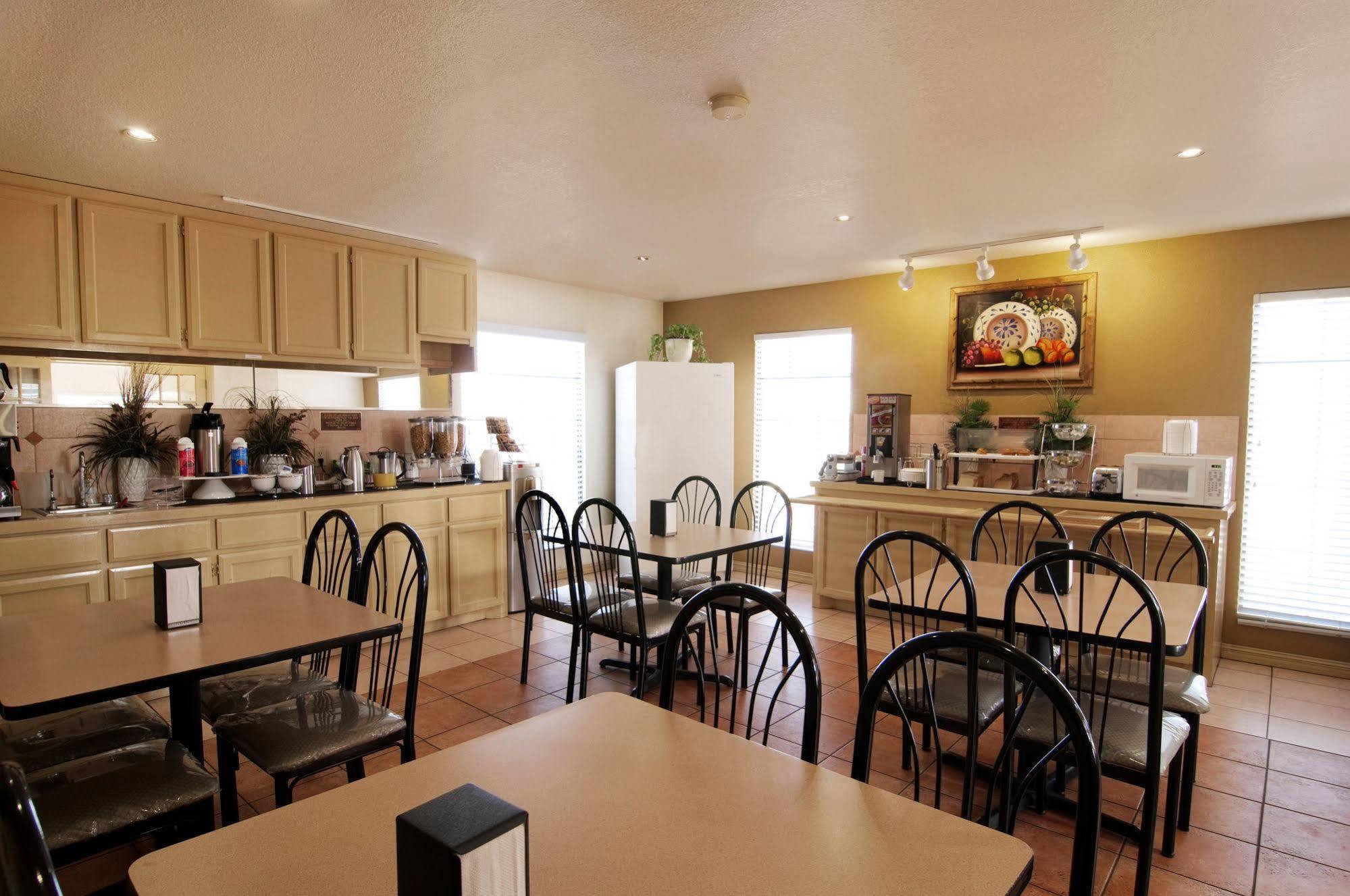 Texas Inn & Suites Pharr/San Juan Buitenkant foto