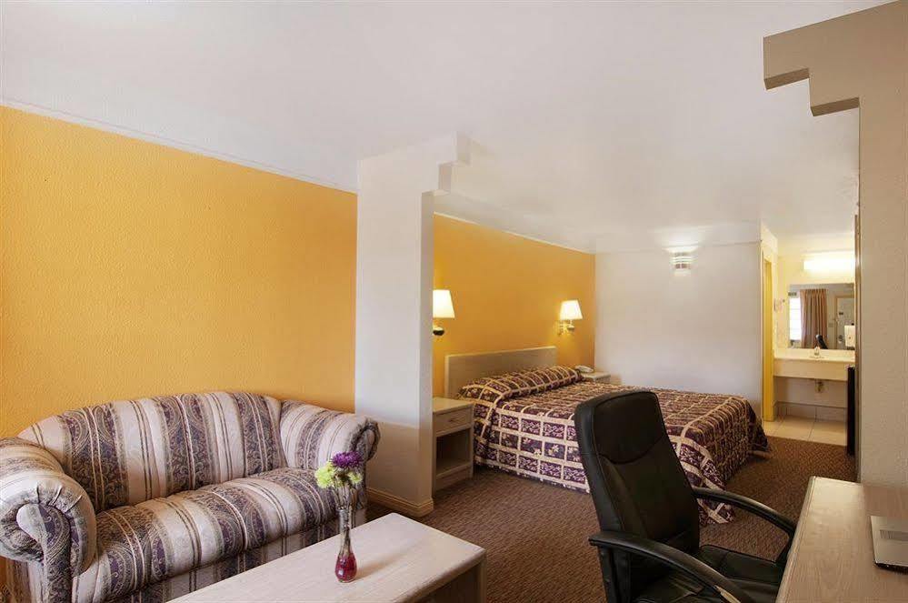 Texas Inn & Suites Pharr/San Juan Buitenkant foto